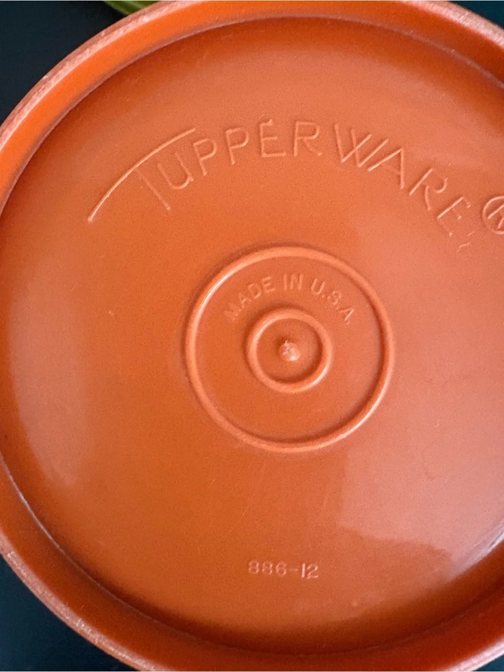 Vintage 1970s Tupperware Servalier 886 Bowls Sunburst Lids Set of 2